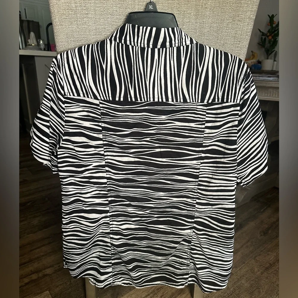 Michael Kors Button Up Shirt Women Black White Zebra Print Short Sleeve size 14